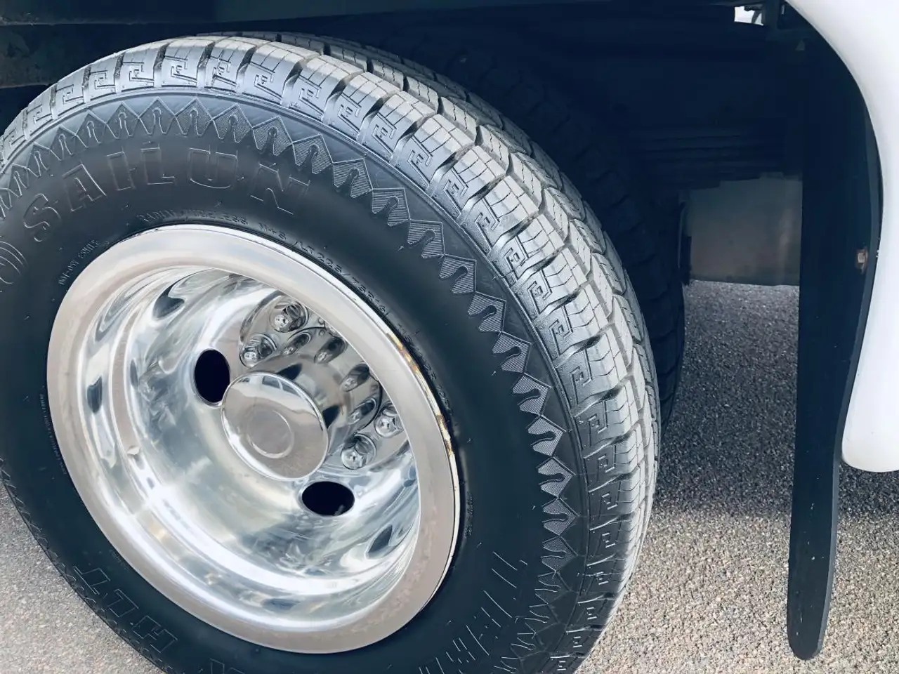 Ford E-450 снимка Ford E-450
