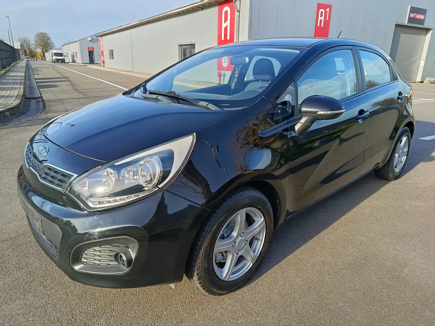 Kia Rio Rio 1.1 CRDi Access Negro - 1