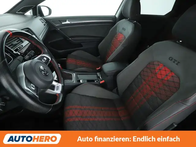 Volkswagen Golf view 10