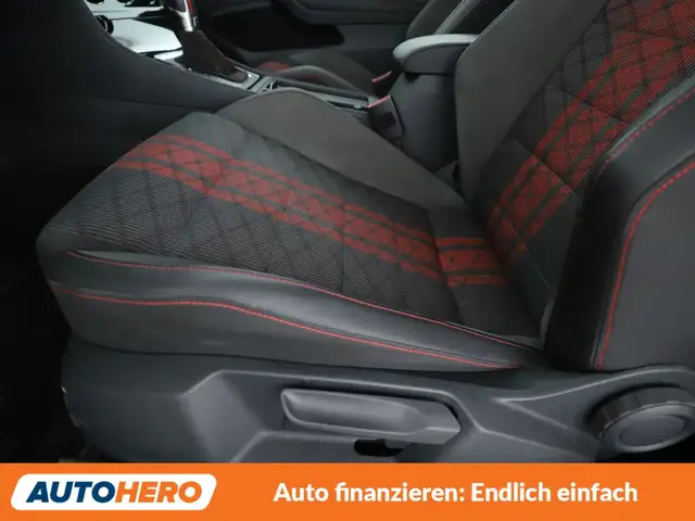 Volkswagen Golf view 27