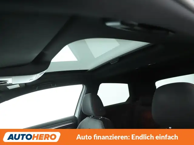 Volkswagen Golf view 26