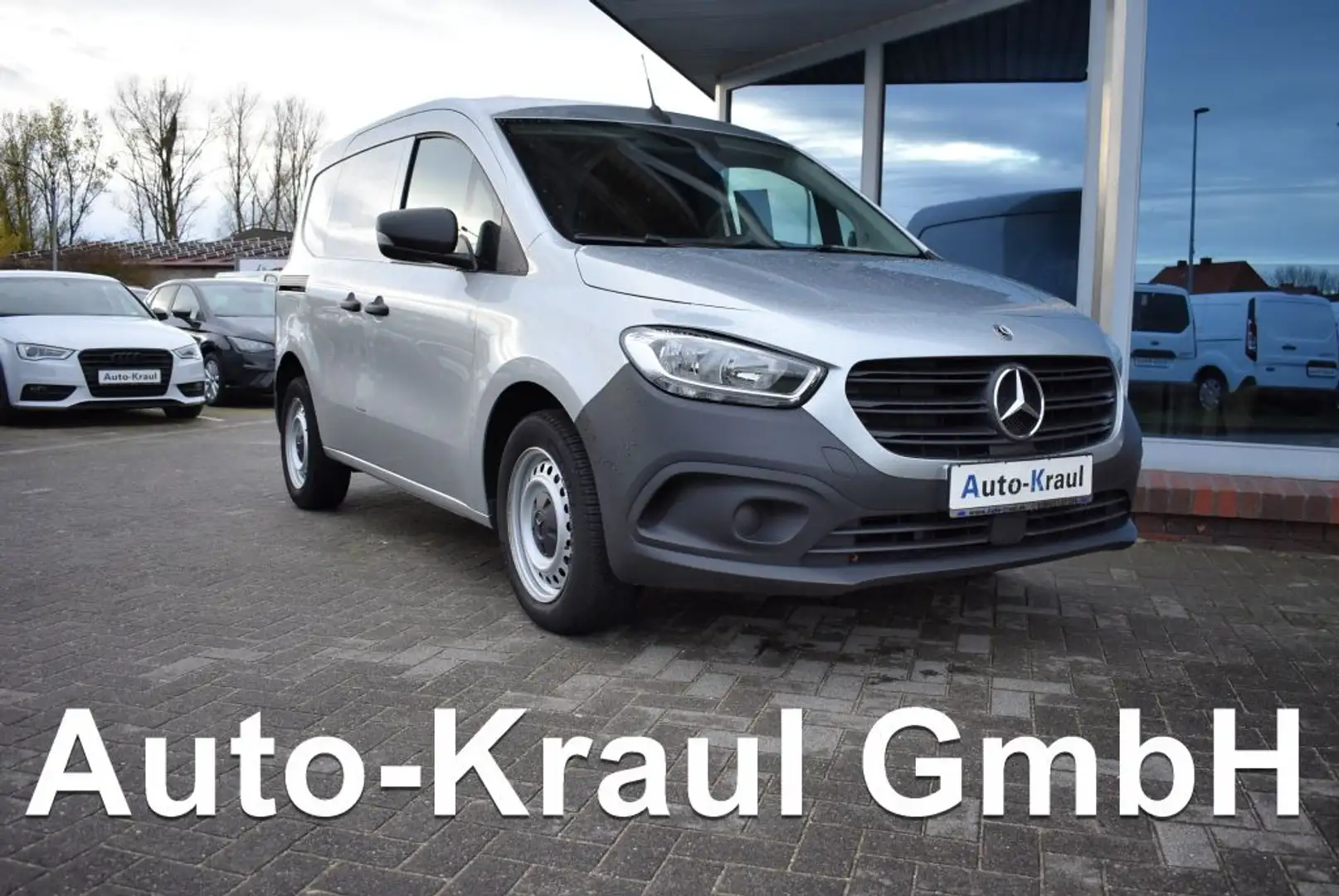 Mercedes-Benz Citan 110 Standard WORKER Plus Kasten Klima PDC el. FH e Silber - 1