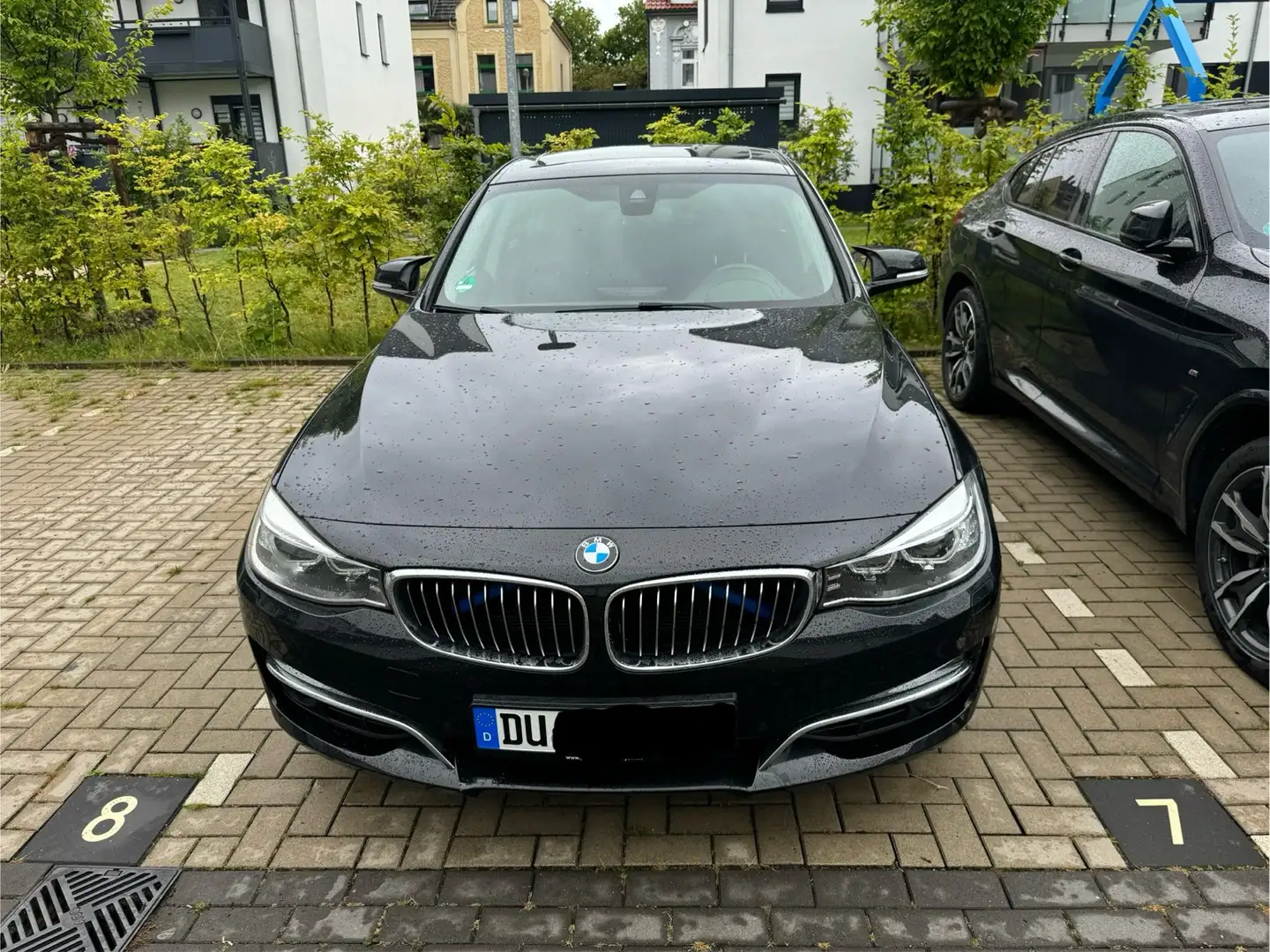 BMW 325 325d GT Aut. Luxury Line Schwarz - 1