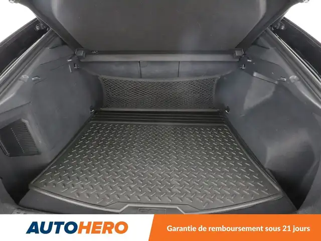Audi Q3 view 17