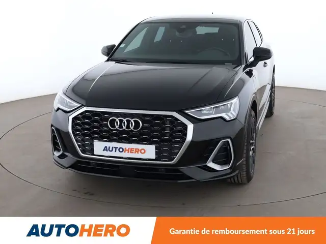 Audi Q3 view 9