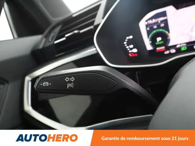 Audi Q3 view 29