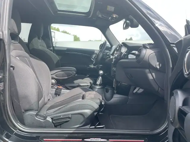 Mini Cooper Cooper view 15
