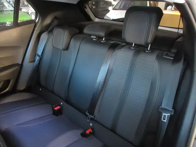 Peugeot 2008 view 27