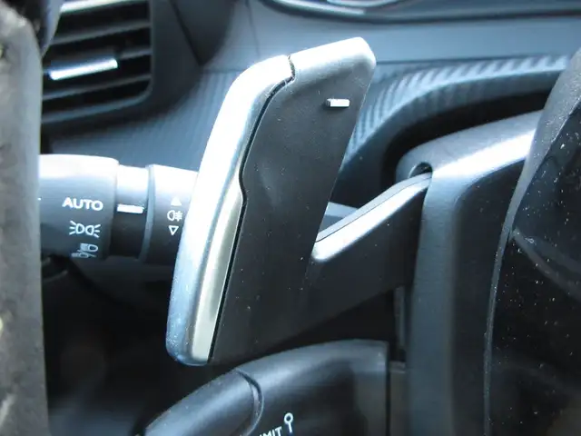 Peugeot 2008 view 18