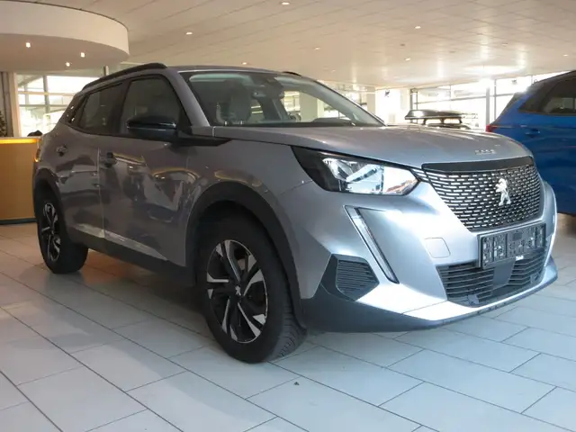 Peugeot 2008 view 3