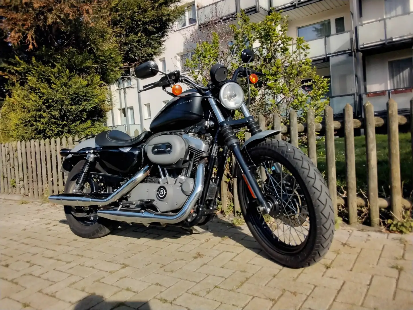 Harley-Davidson Sportster 1200 XL 1200 N Nightster Grau - 1