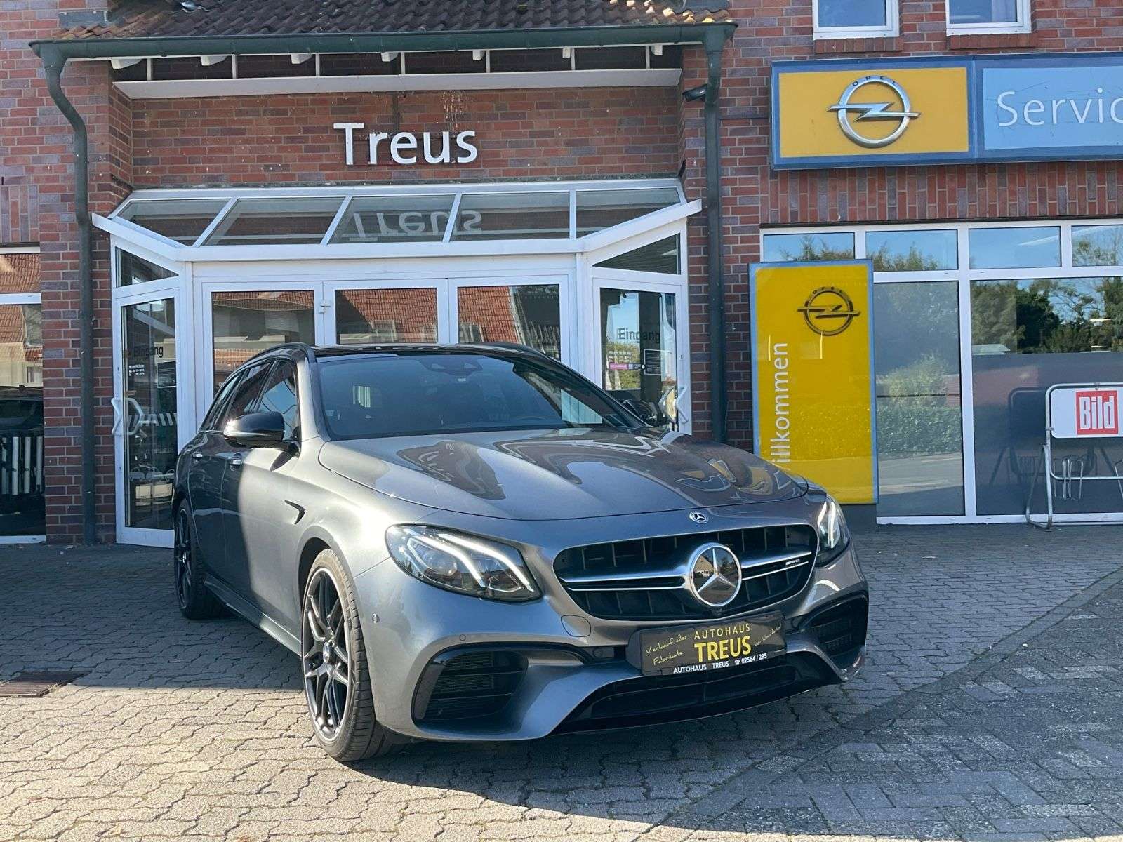 Mercedes-Benz E 63 AMG