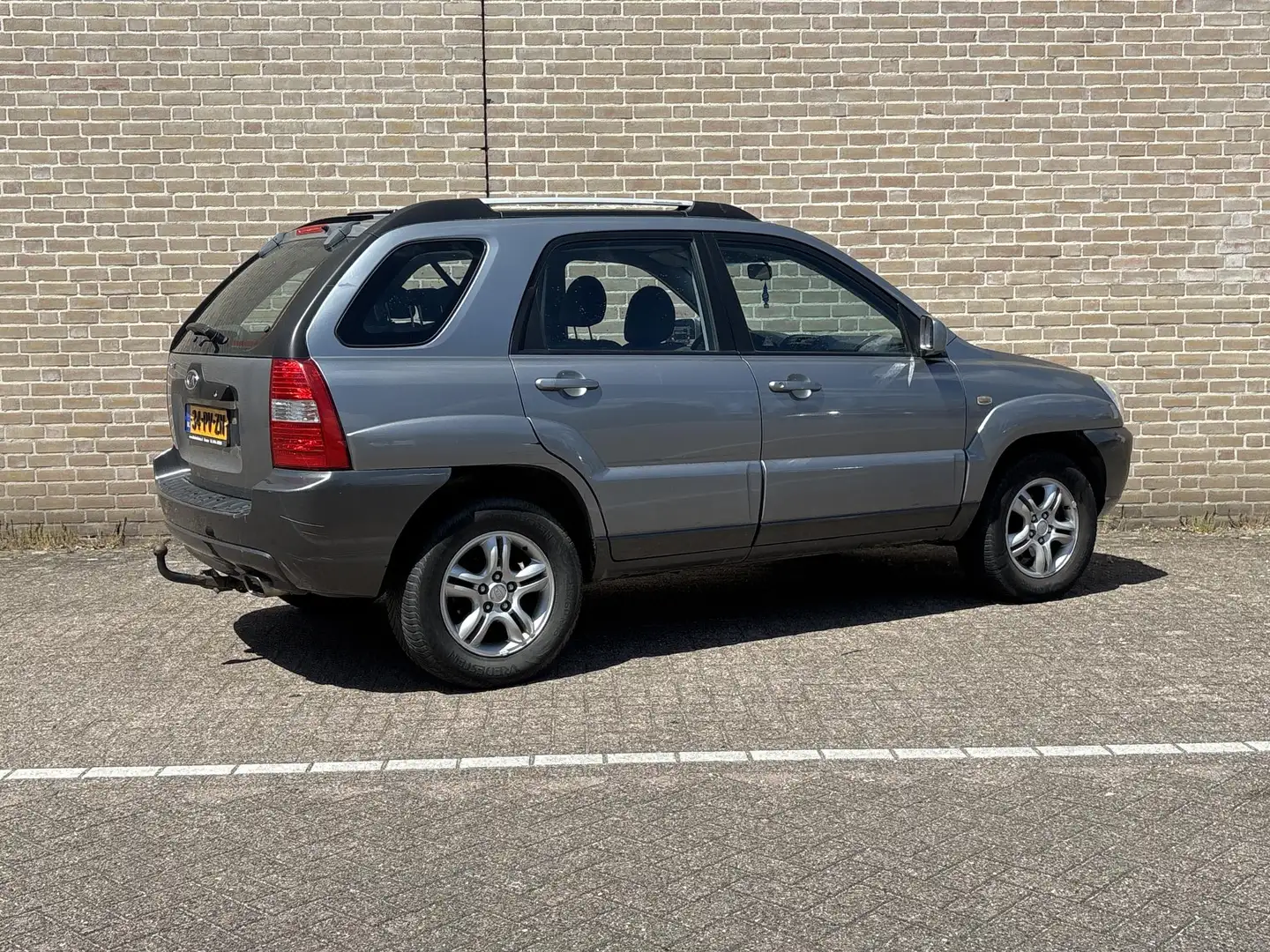 Kia Sportage 2.0 CVVT Comfort | Cruise | Airco | Trekhaak | Gris - 2