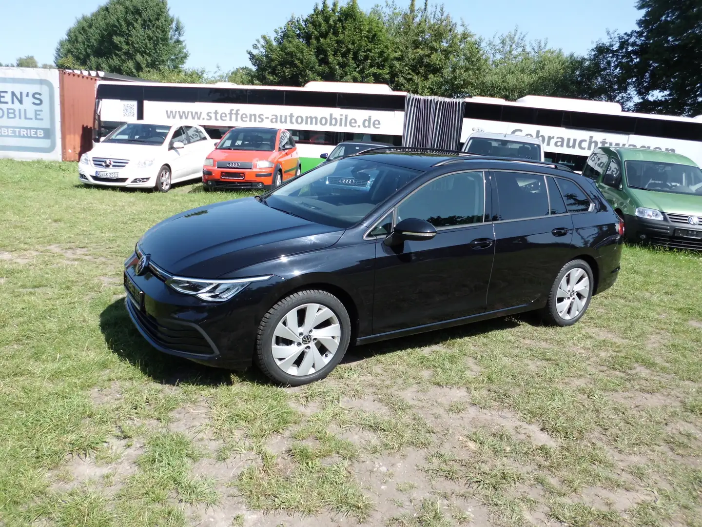 Volkswagen Golf Variant Life Schwarz - 1