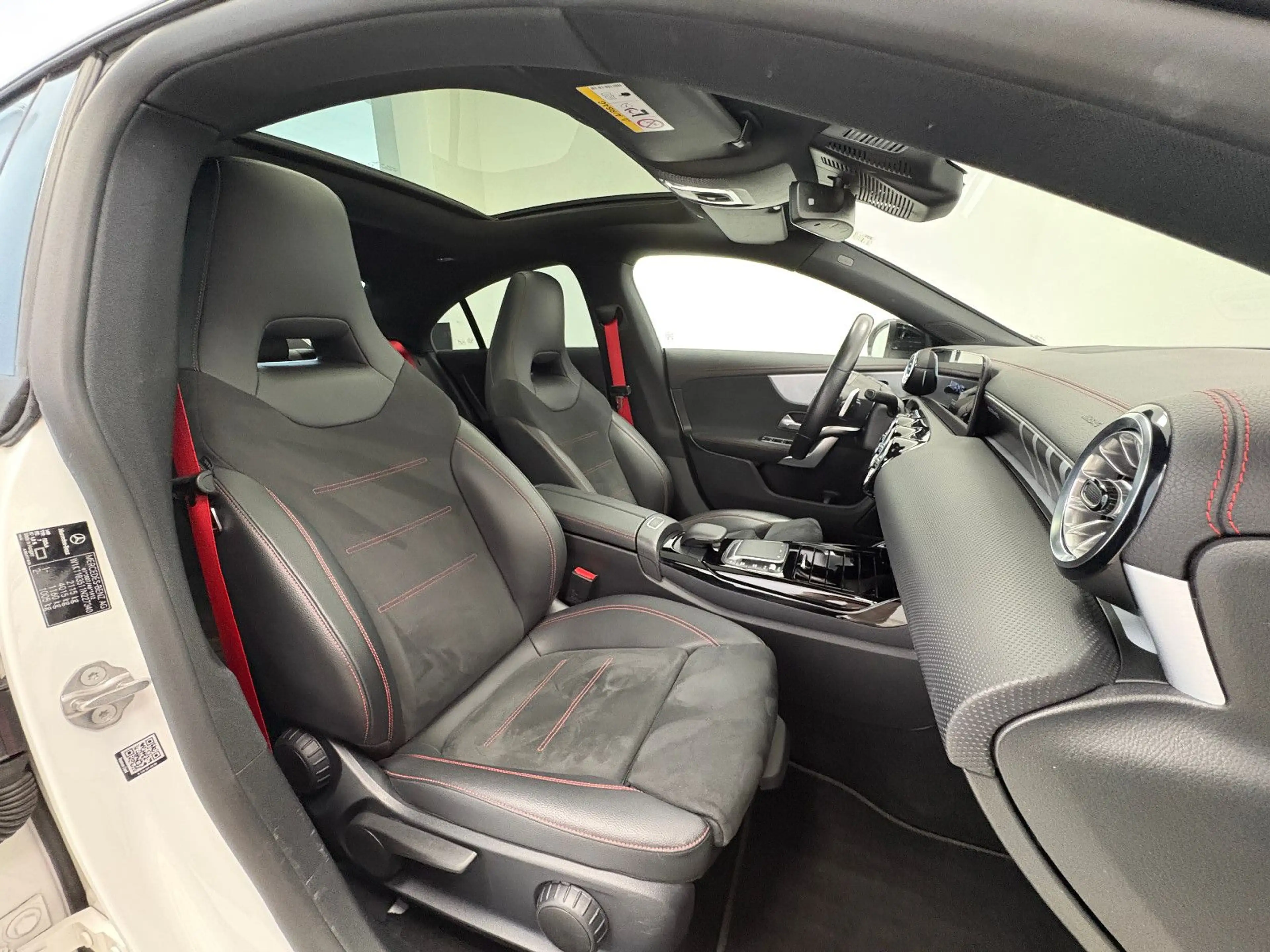 Mercedes-Benz CLA 35 AMG 4Matic *PANO*8-FACH* — photo 14