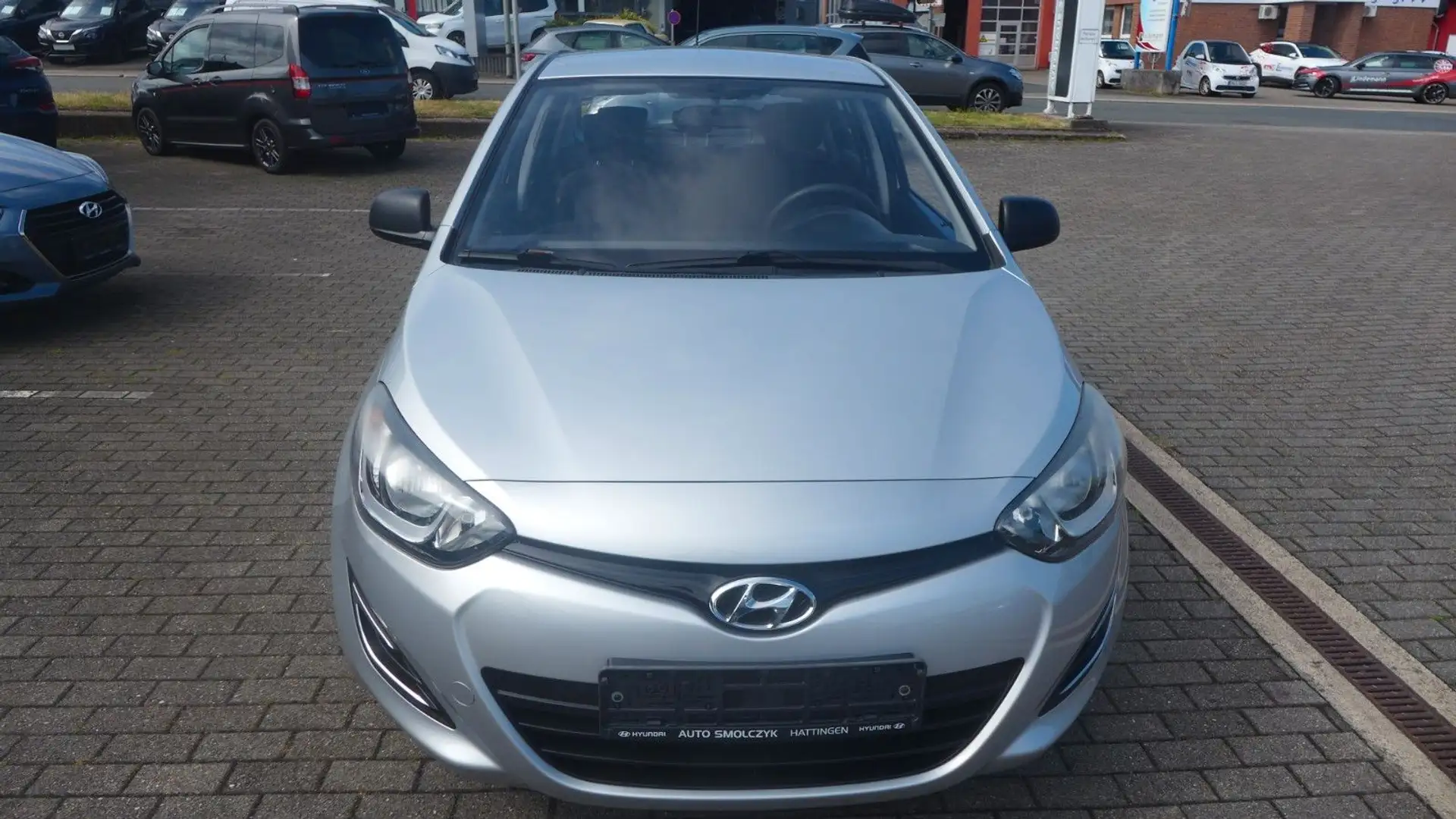 Hyundai i20 Classic-1.HAND-KLIMA-SCHECKHEFT Silber - 2