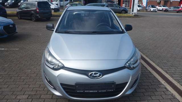 Hyundai i20 Classic-1.HAND-KLIMA-SCHECKHEFT
