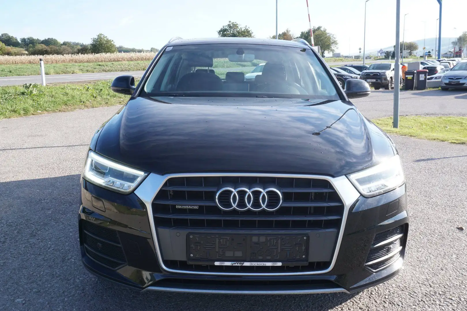 Audi Q3 2.0 TDI design quattro (110 kW) Schwarz - 2