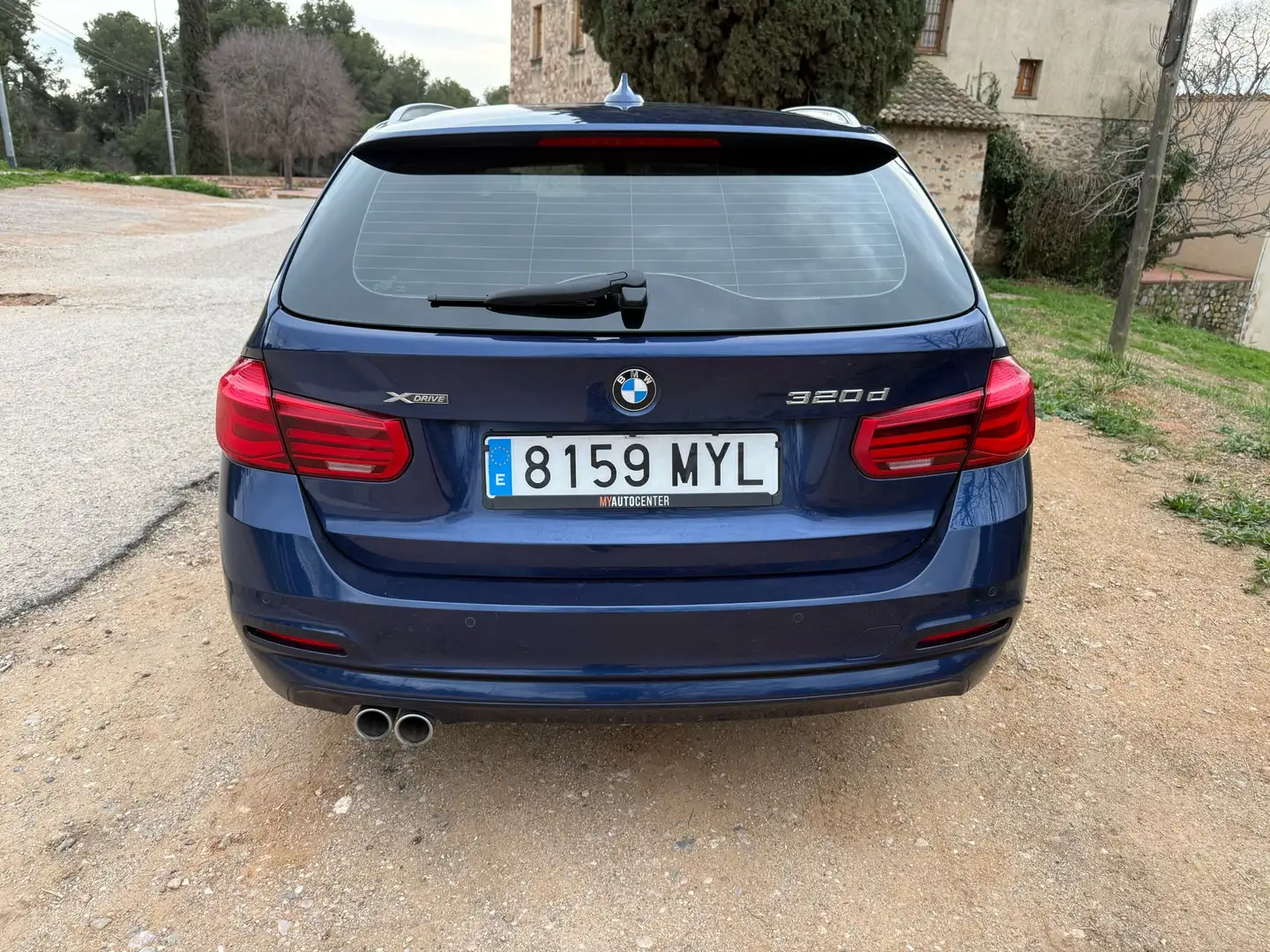 BMW 320 320dA Touring xDrive - 2