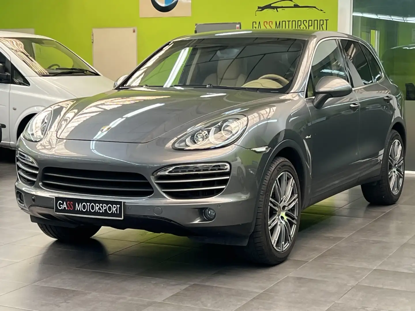 Porsche Cayenne Diesel Platinum Edition Aut. Gri - 1