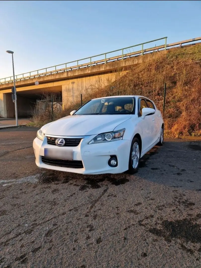 Lexus CT 200h 1.8 - 1