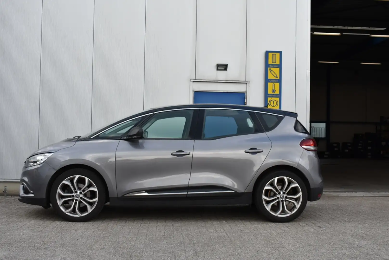 Renault Scenic 1.2 TCe Zen Gris - 2