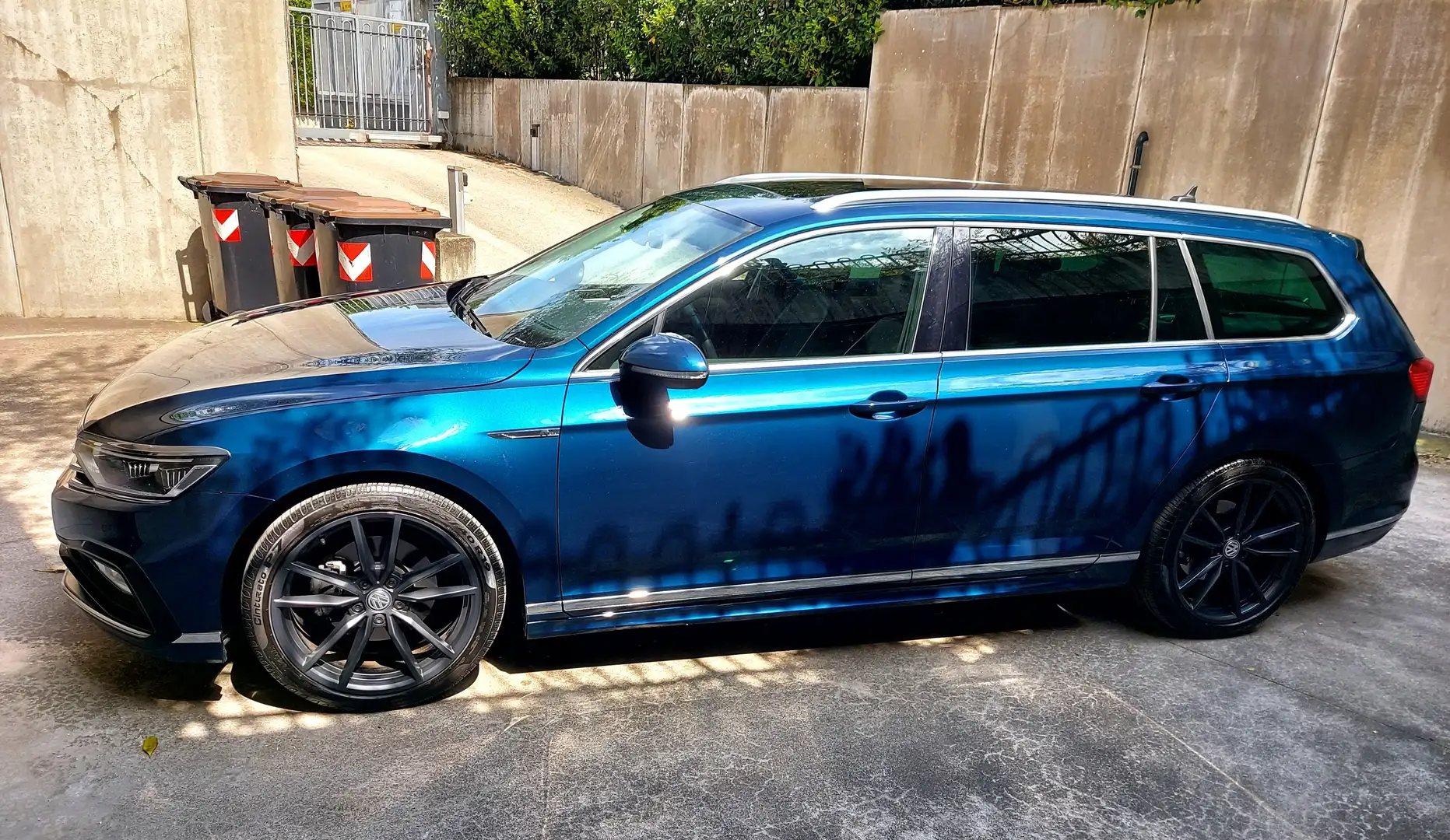 Volkswagen Passat Variant Passat VIII 2019 Variant 2.0 tdi150cv dsg r line Blu/Azzurro - 2