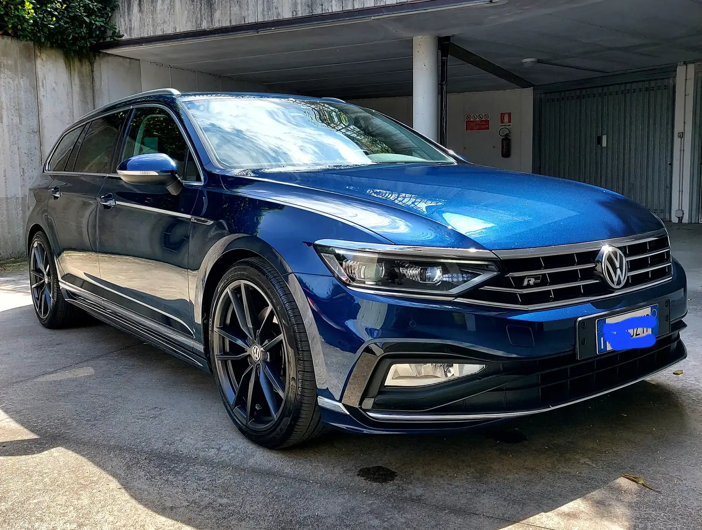 Volkswagen Passat Variant Passat VIII 2019 Variant 2.0 tdi150cv dsg r line Blu/Azzurro - 1