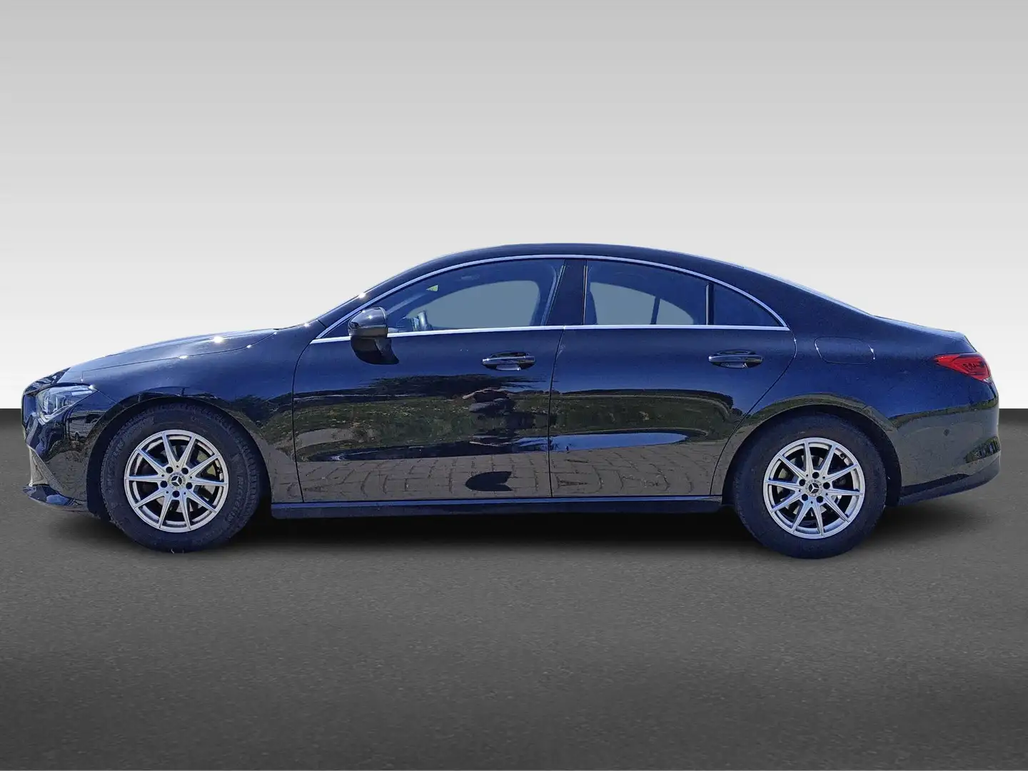 Mercedes-Benz CLA 180 Business Solution | automaat | widescreen | blind- Schwarz - 2