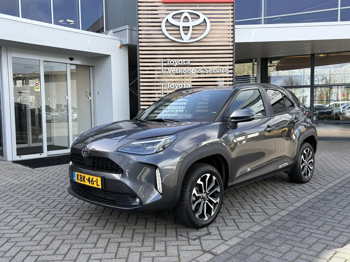 toyota yaris cross