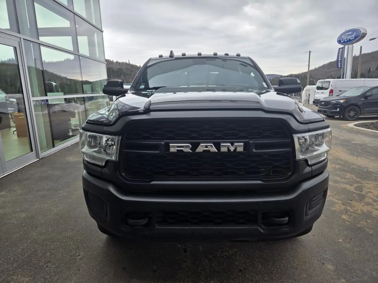 RAM 3500 снимка RAM 3500