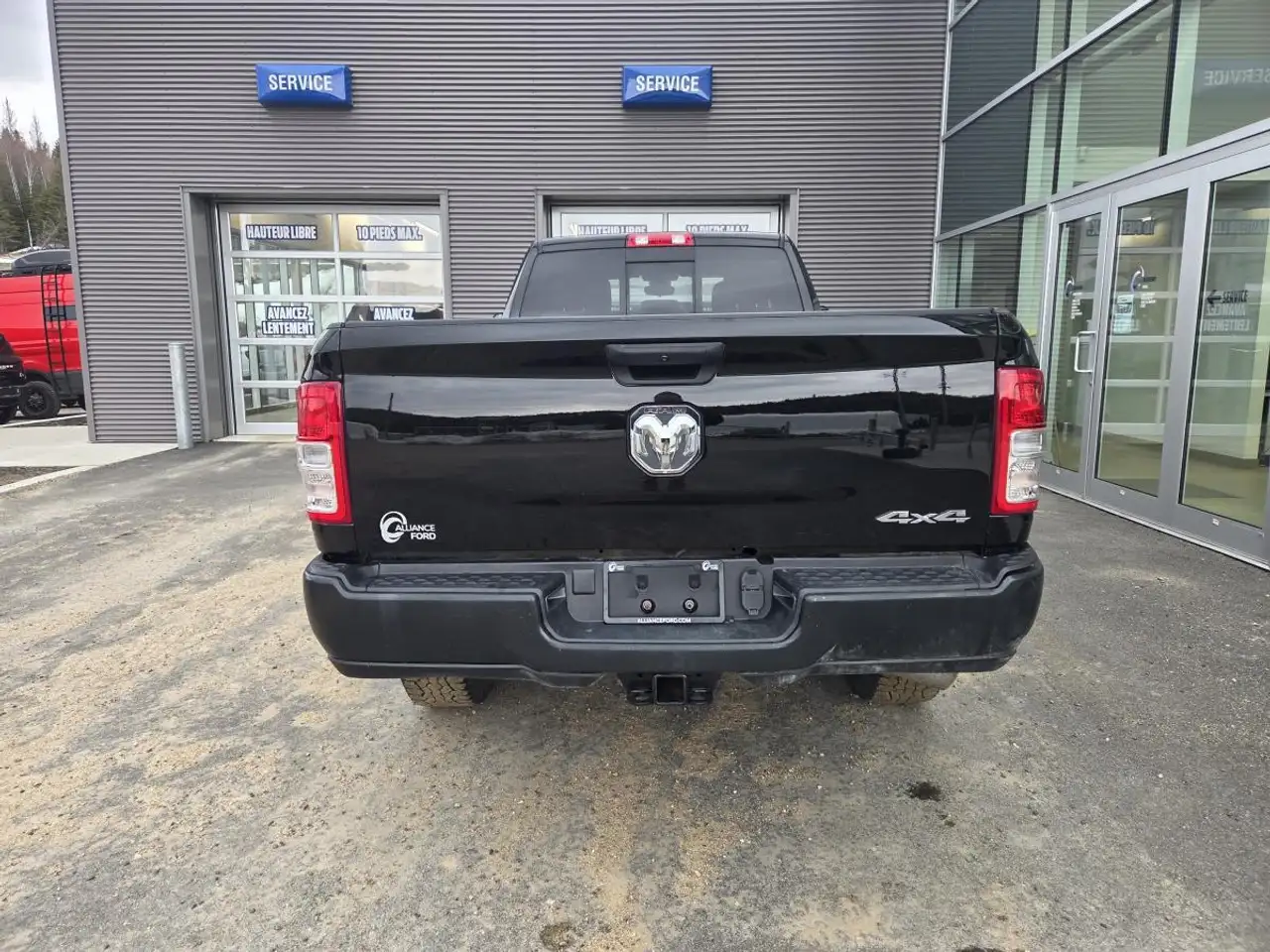 RAM 3500 снимка RAM 3500