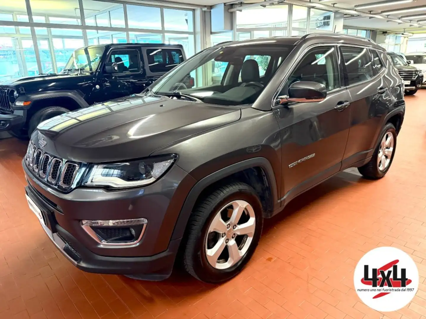 Jeep Compass 2.0 Multijet II 4WD Auto. Limited *PREZZO PROMO* Gris - 1
