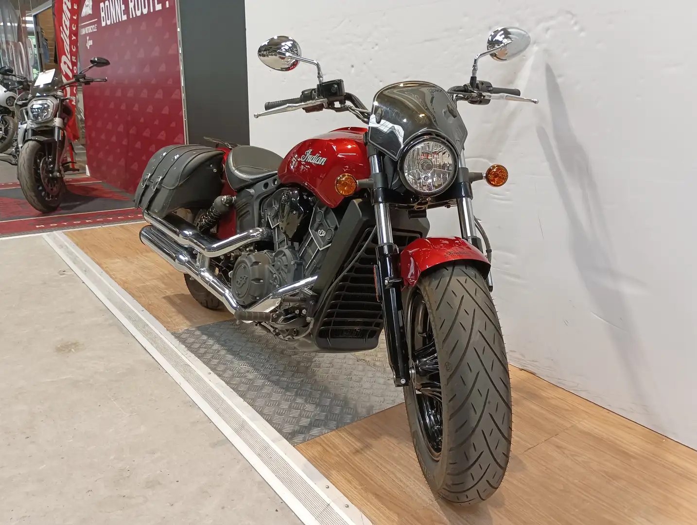 Indian Scout Rouge - 2