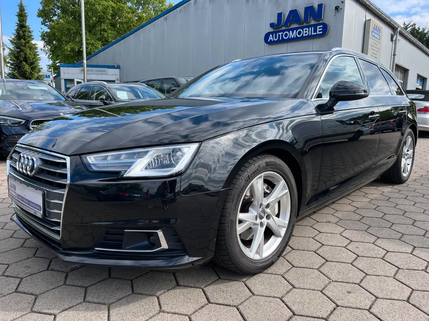 Audi A4 Avant quattro sport B&O Spurhalteass. ACC Schwarz - 1