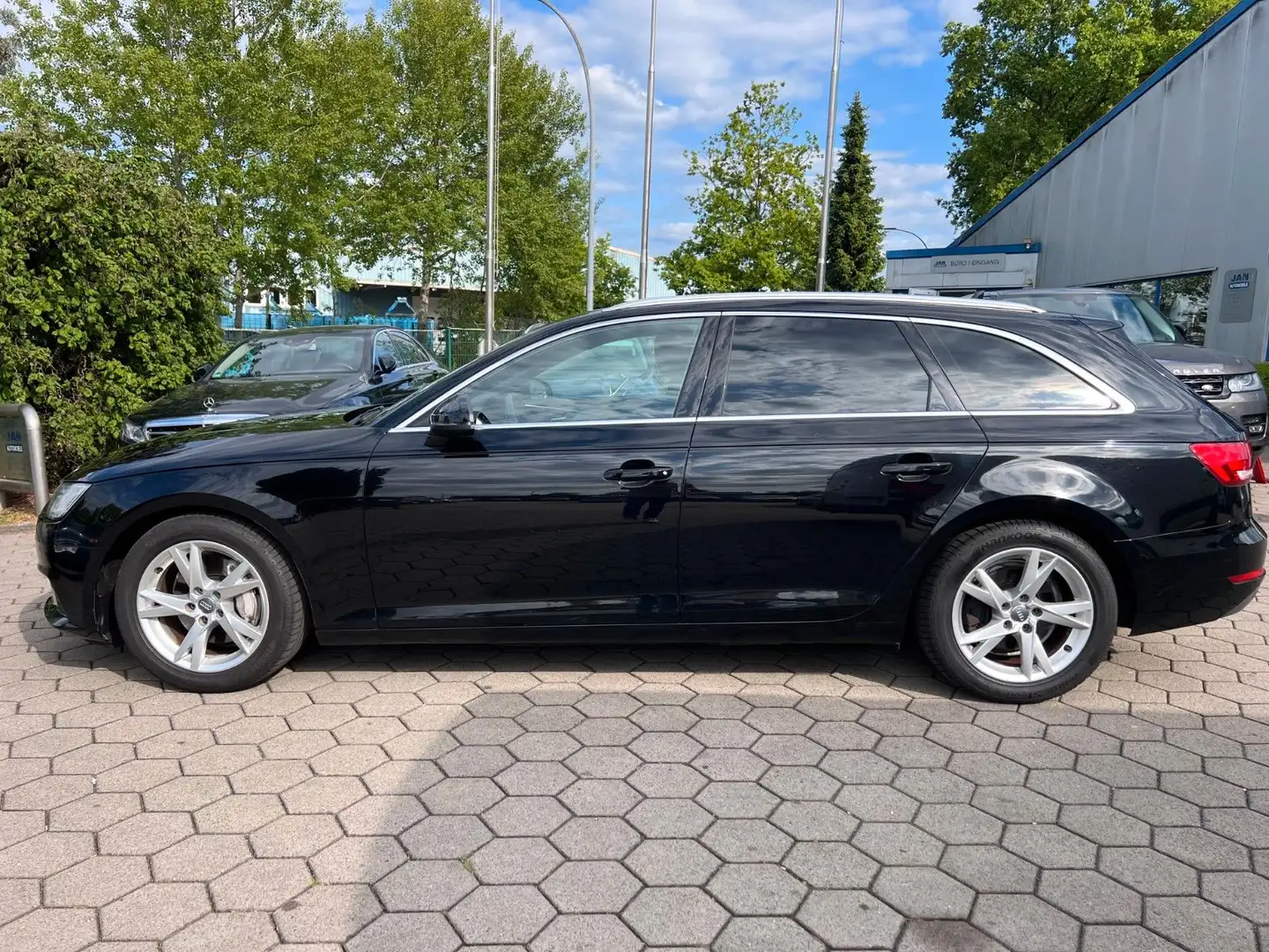 Audi A4 Avant quattro sport B&O Spurhalteass. ACC Schwarz - 2