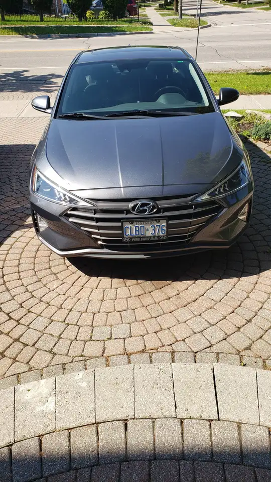 Hyundai ELANTRA снимка Hyundai ELANTRA
