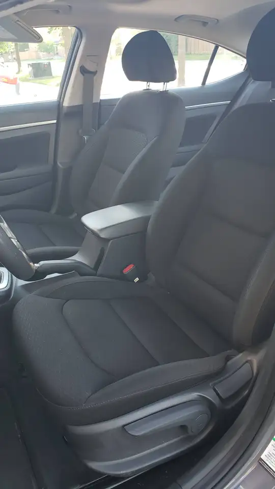 Hyundai ELANTRA снимка Hyundai ELANTRA