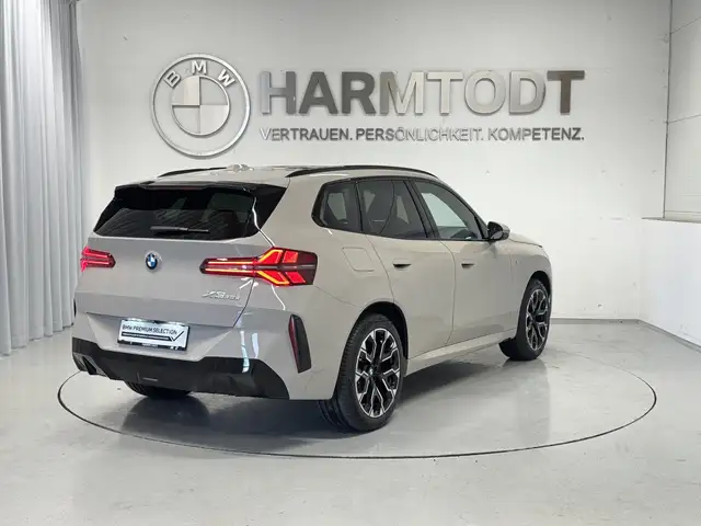 BMW X3 view 6