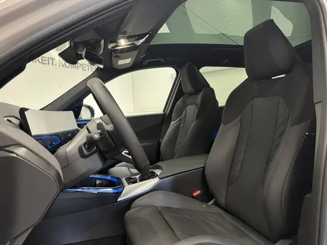 BMW X3 view 14
