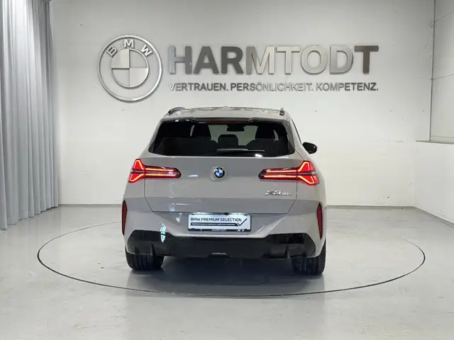 BMW X3 view 5