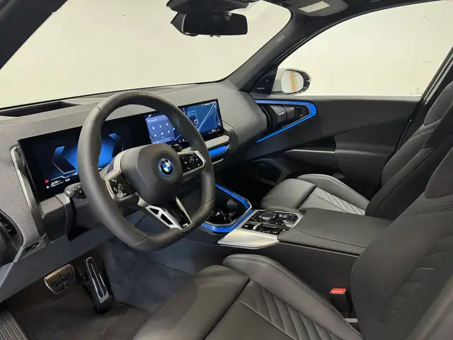 BMW X3 view 8
