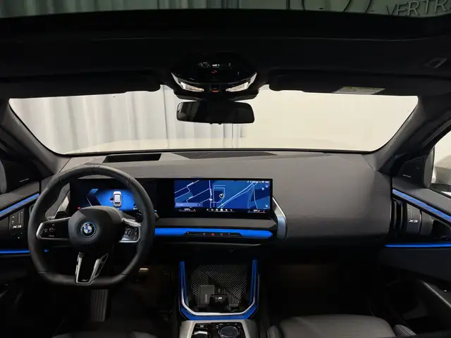 BMW X3 view 10