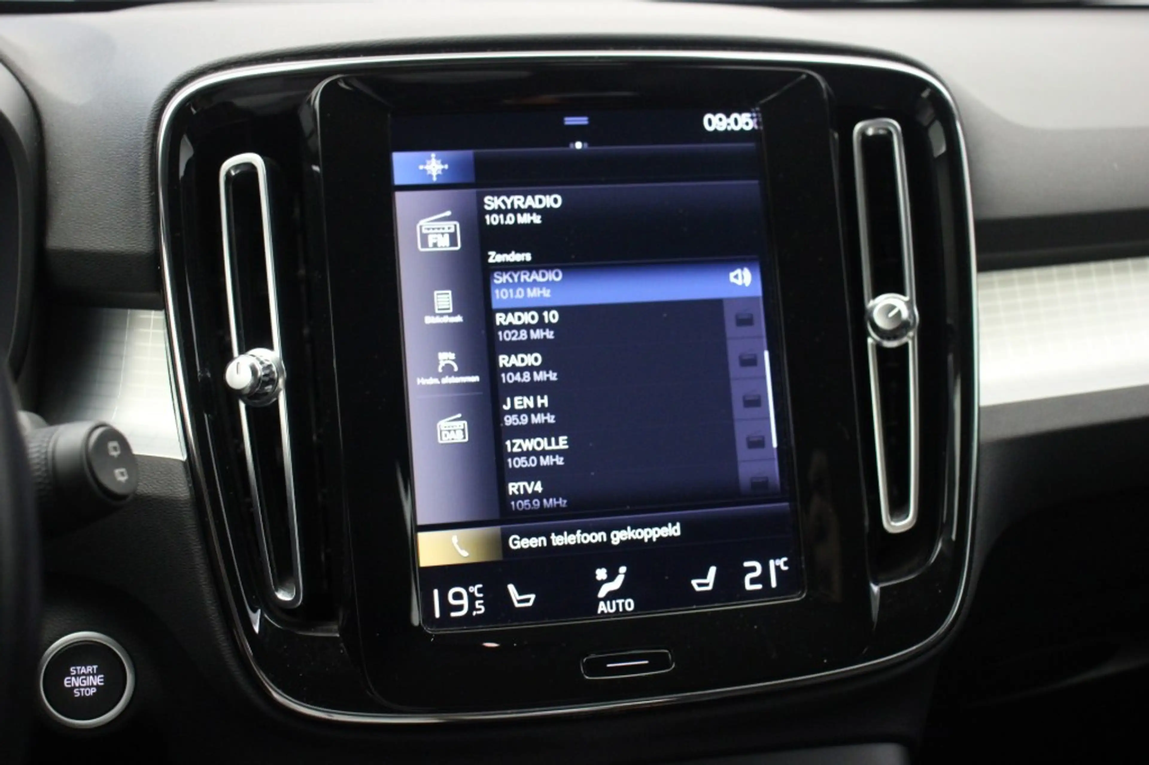 Volvo XC40 1.5 T4 Recharge R-Design - Digitaal Cockpit, Carpl — photo 30