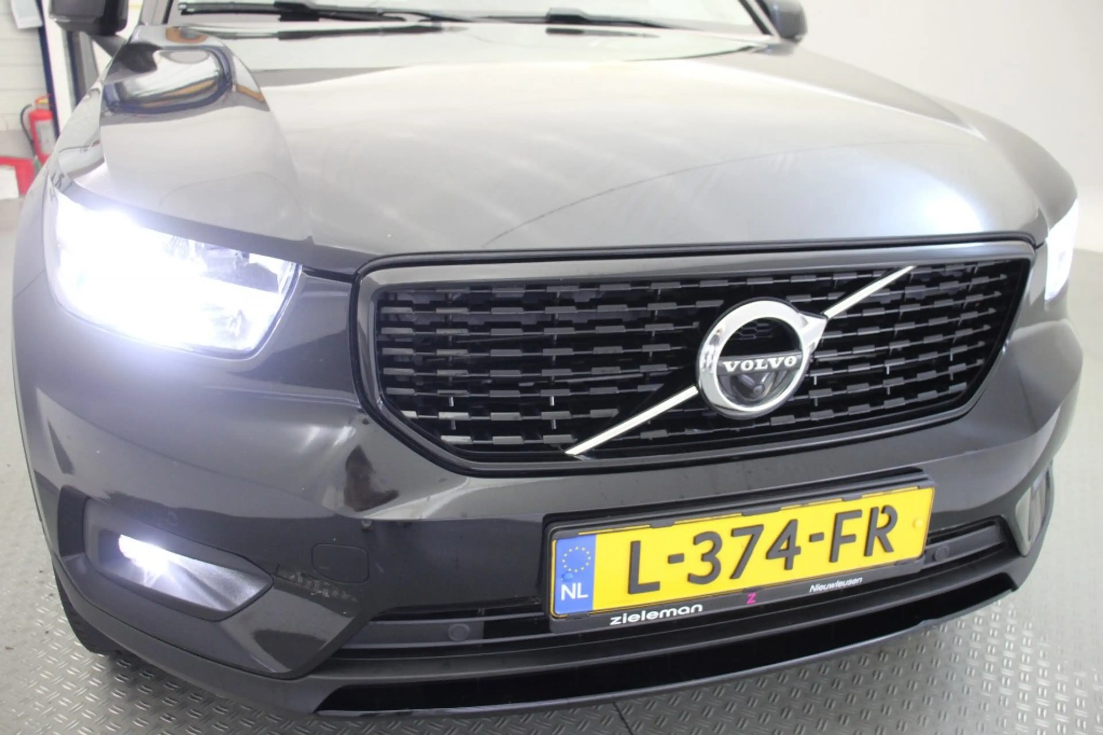 Volvo XC40 1.5 T4 Recharge R-Design - Digitaal Cockpit, Carpl — photo 33