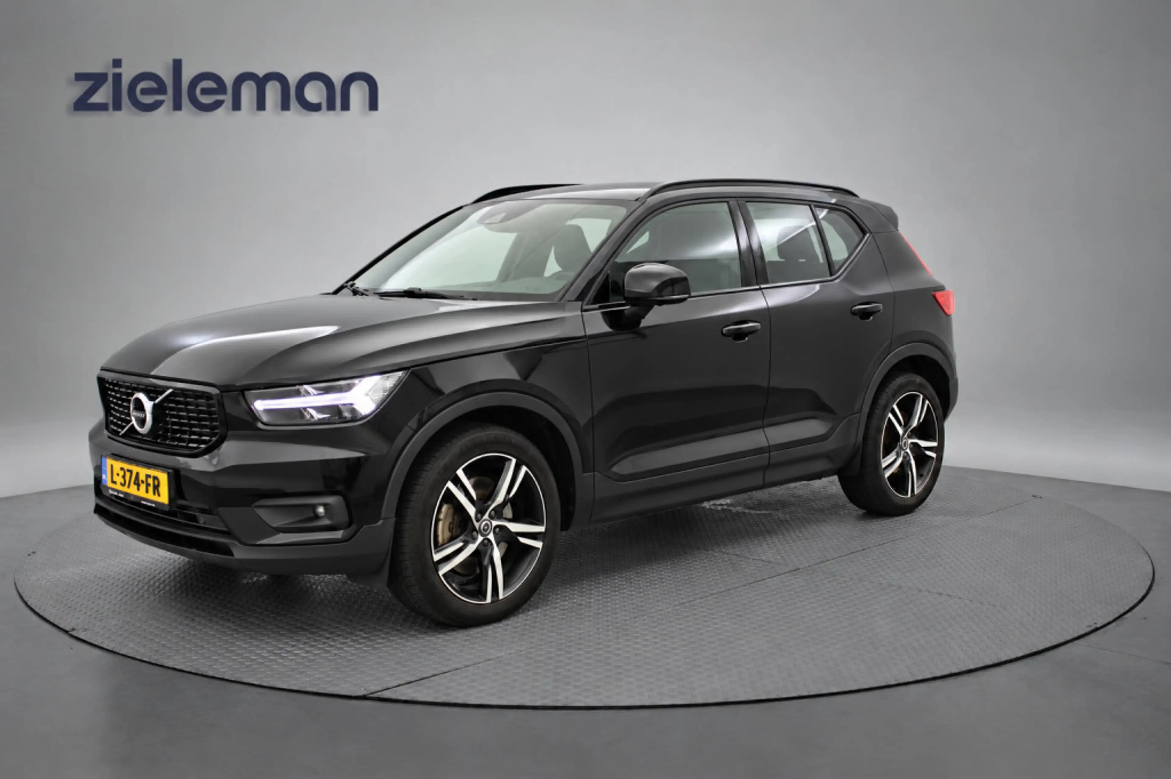 Volvo XC40 1.5 T4 Recharge R-Design - Digitaal Cockpit, Carpl — photo 22