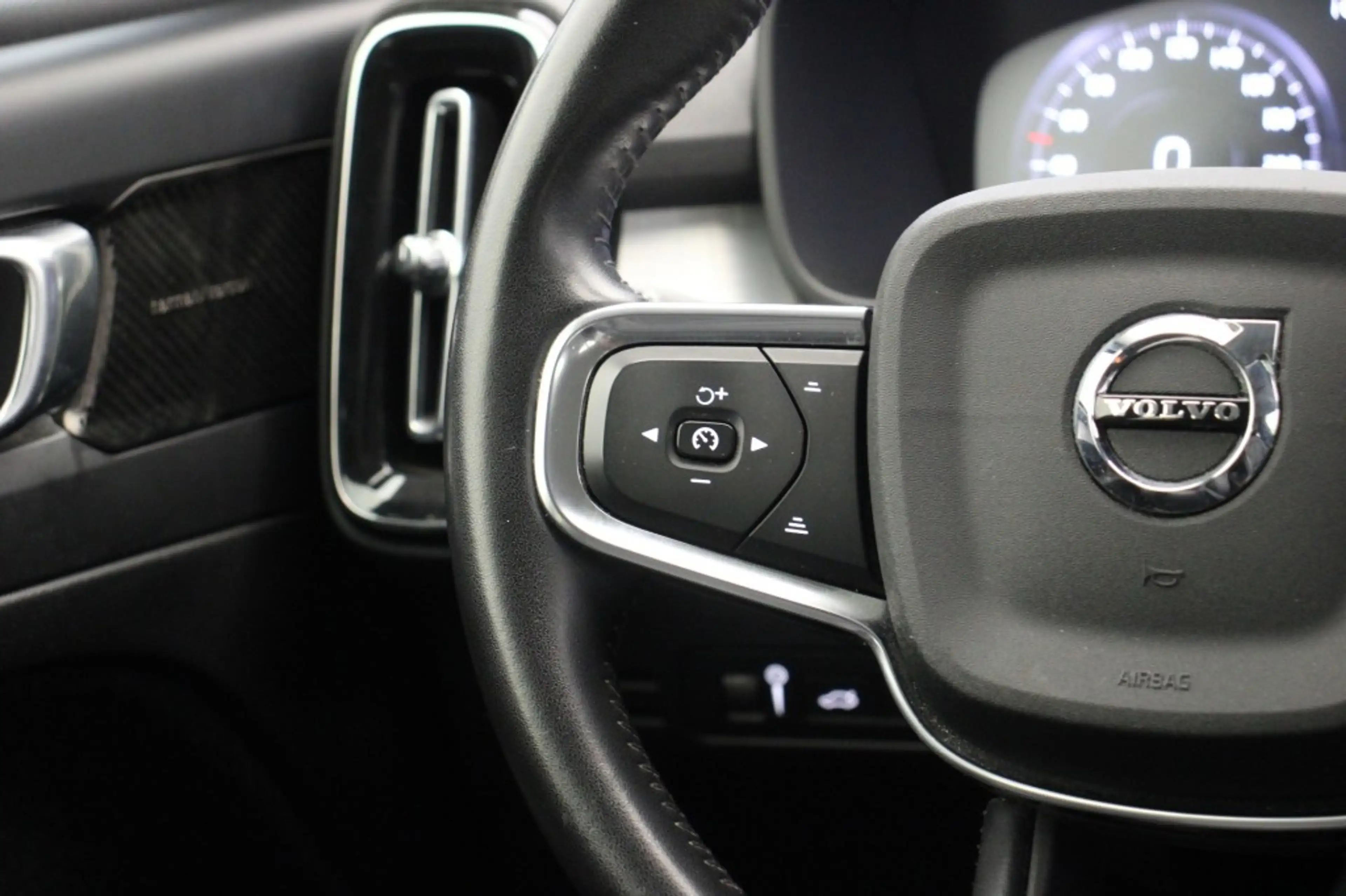Volvo XC40 1.5 T4 Recharge R-Design - Digitaal Cockpit, Carpl — photo 24