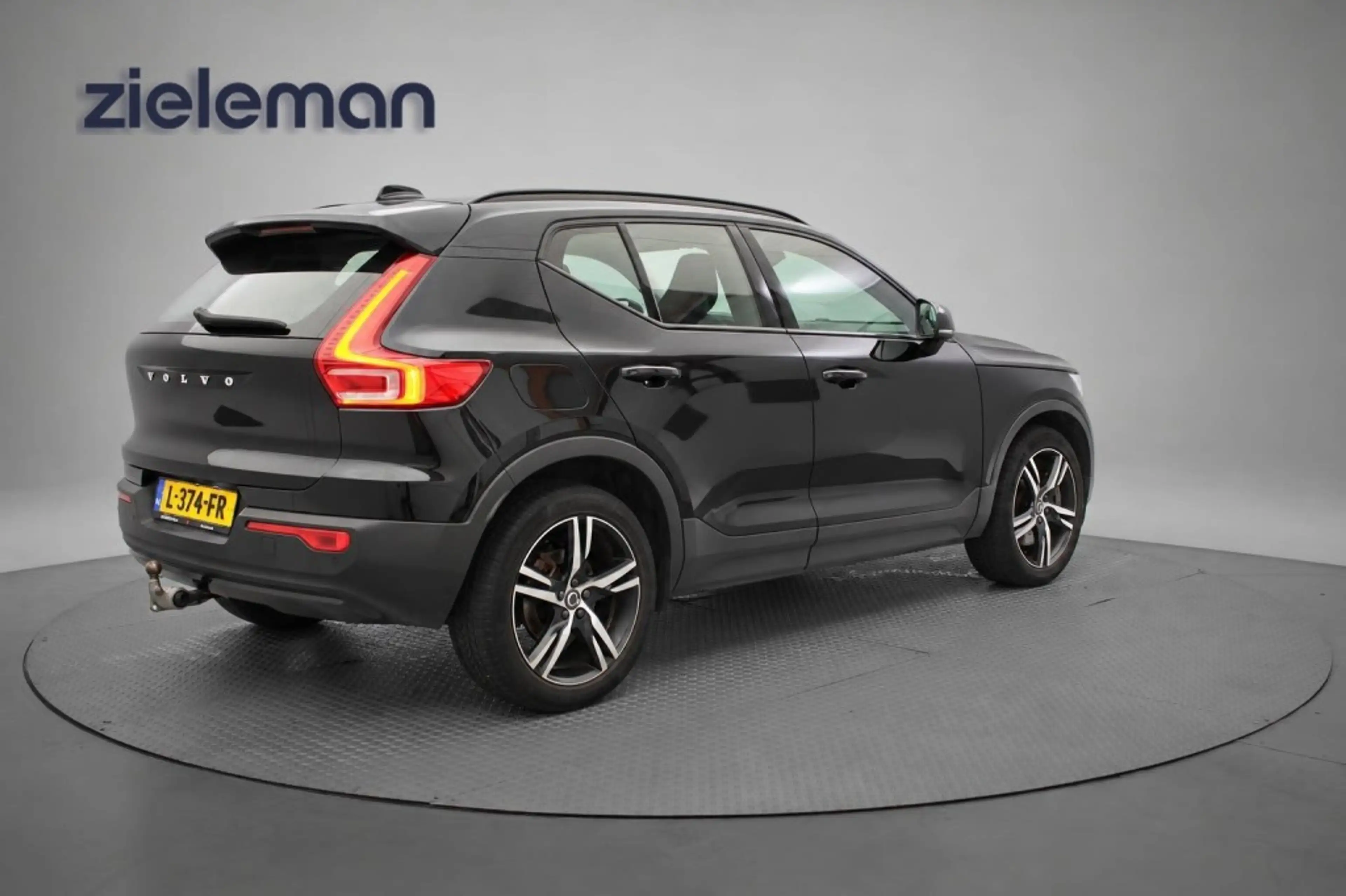 Volvo XC40 1.5 T4 Recharge R-Design - Digitaal Cockpit, Carpl — photo 19