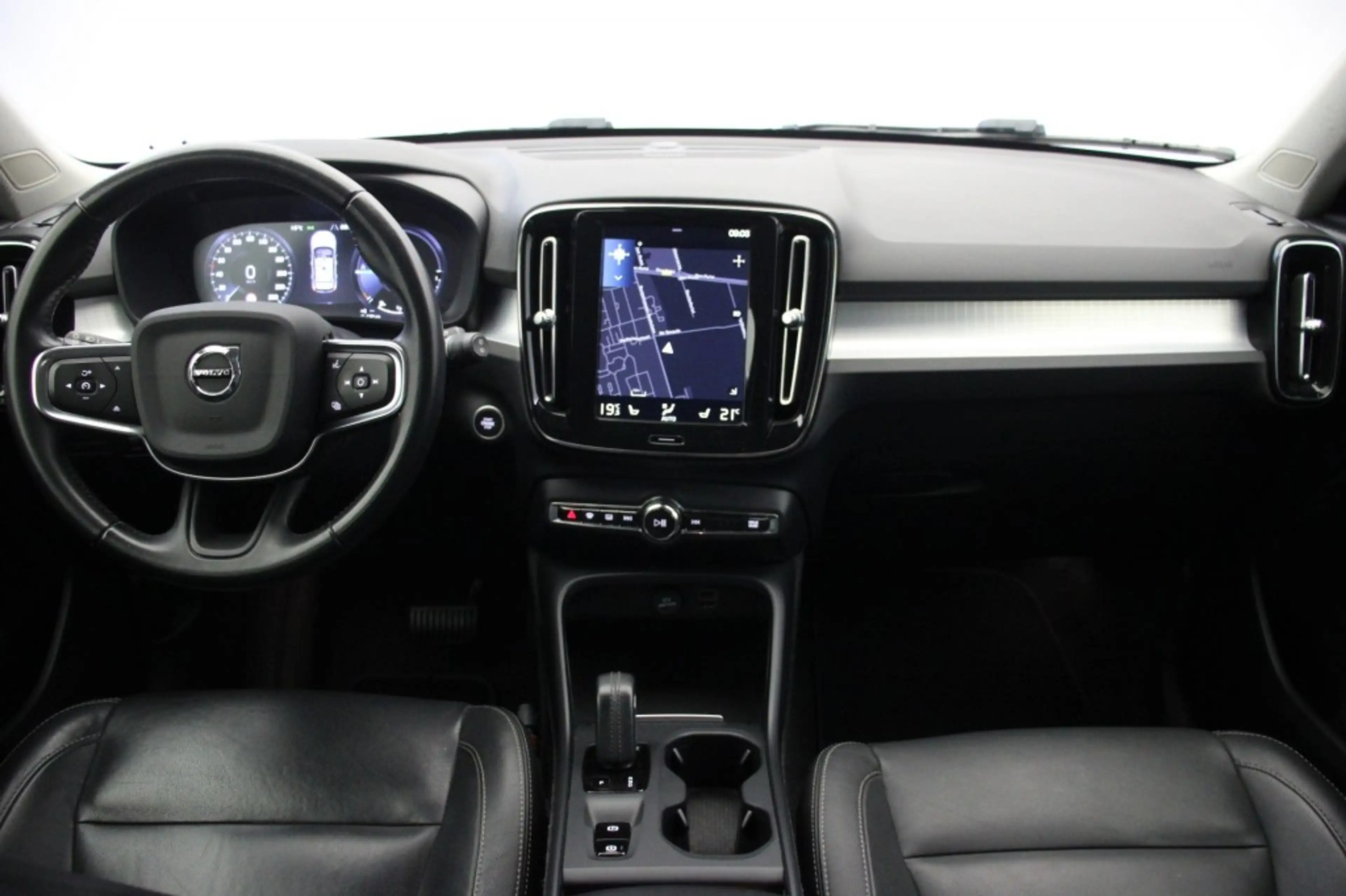 Volvo XC40 1.5 T4 Recharge R-Design - Digitaal Cockpit, Carpl — photo 2