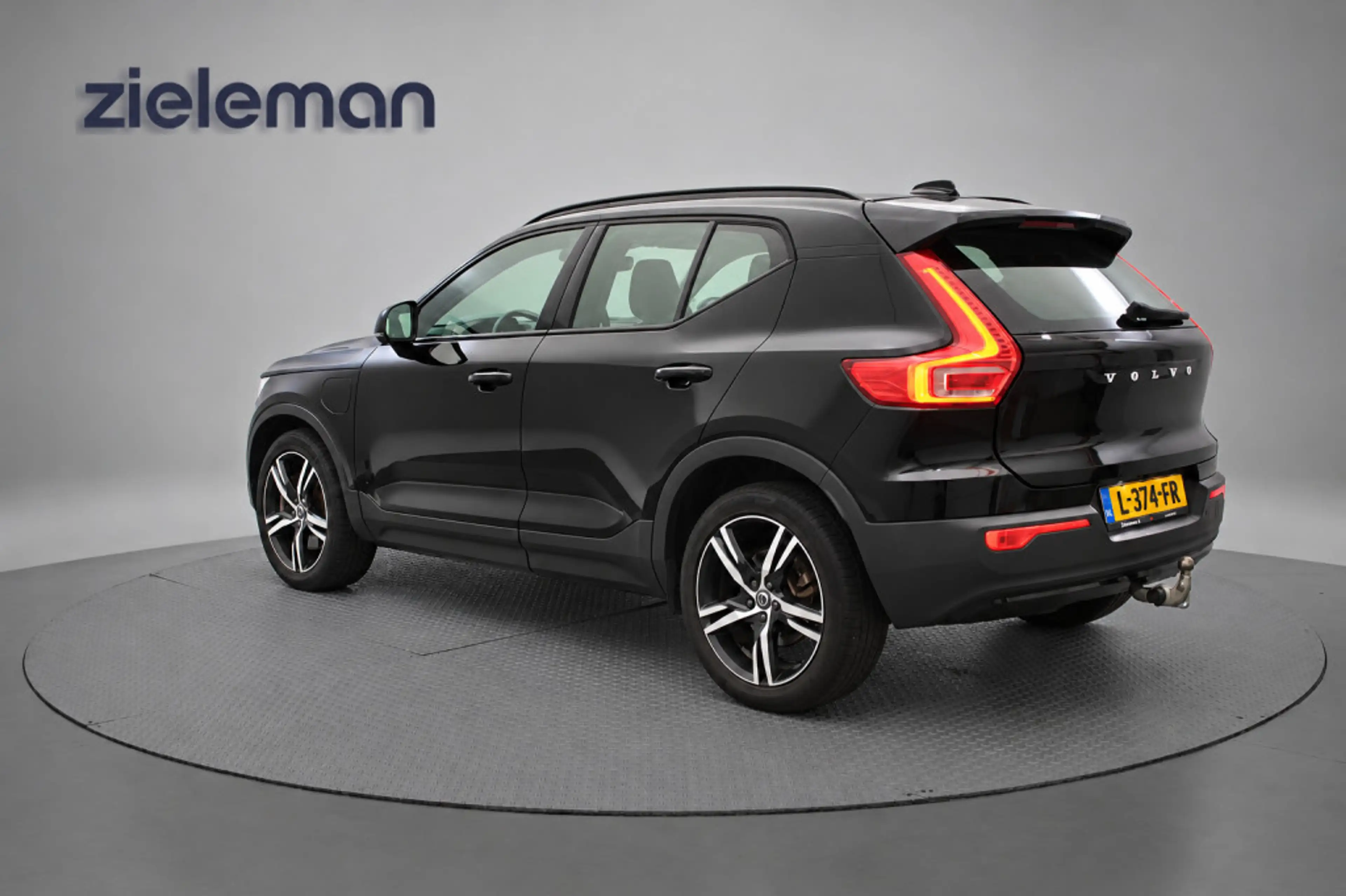 Volvo XC40 1.5 T4 Recharge R-Design - Digitaal Cockpit, Carpl — photo 3
